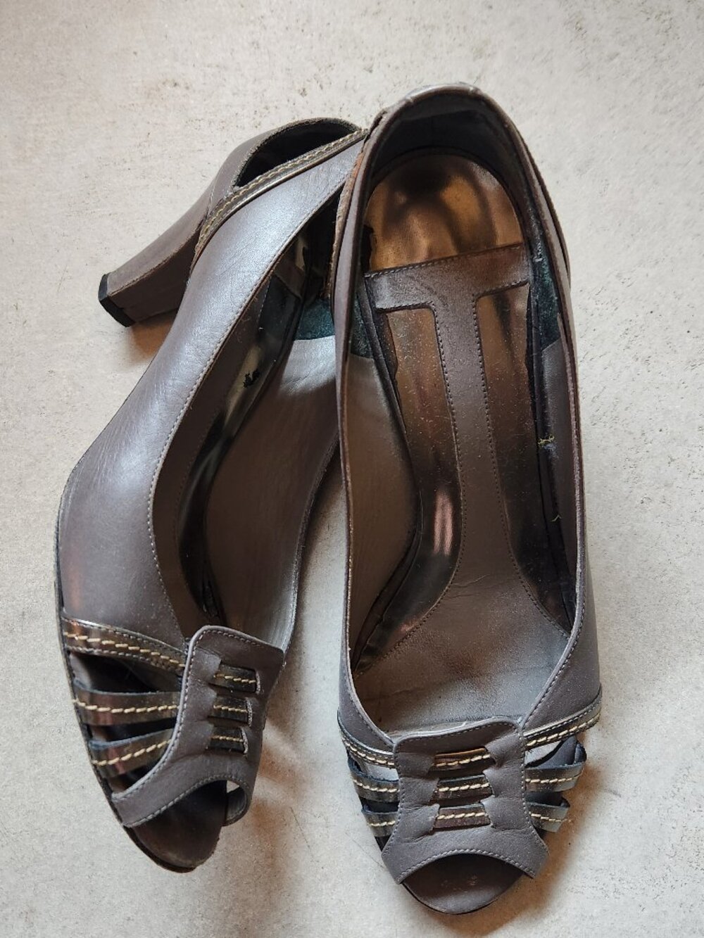 Theory | Gray Silver Metallic Open Toe Heels Pumps Size 8.5